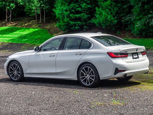 Used 2021 BMW 330i xDrive 330i xDrive w/ Convenience Package image 5