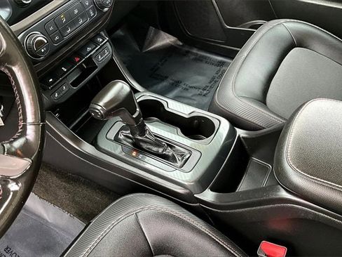 Used 2016 GMC Canyon SLE w/ All Terrain Package image 13