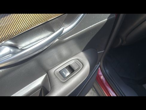 Used 2017 Cadillac XT5 Platinum image 23