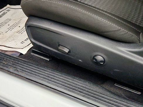 Used 2022 Dodge Challenger GT image 11