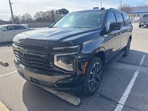 Certified 2025 Chevrolet Suburban RST w/ Comfort Package image 2