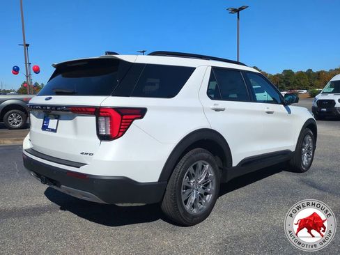 New 2026 Ford Explorer Active w/ Active Comfort Package image 4