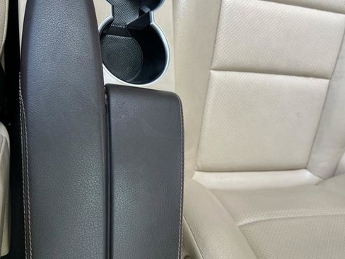 Used 2015 Mercedes-Benz GLK 350 350 4MATIC image 33