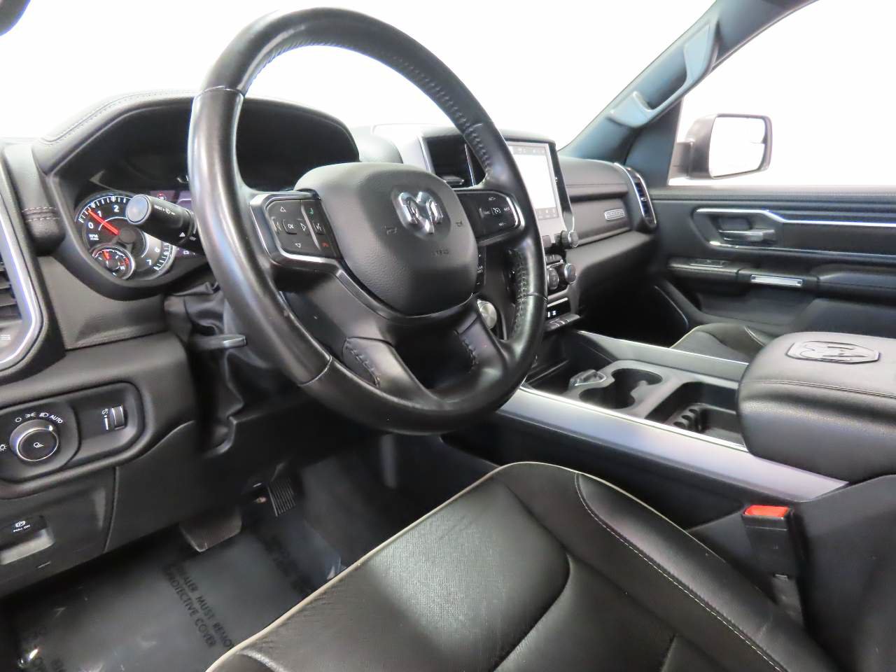 Used 2024 RAM 1500 Laramie RWD image 11
