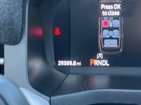 Used 2025 Ford Explorer Active AWD/4WD image 24