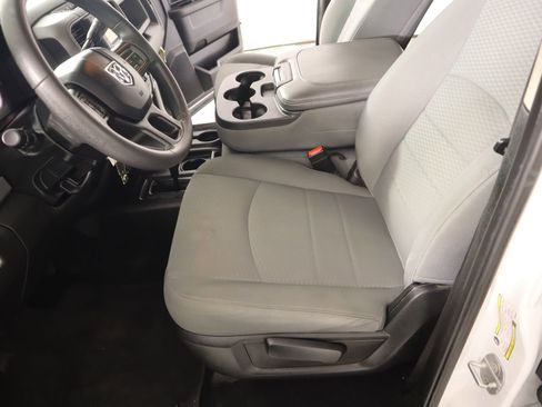 Used 2018 RAM 2500 Tradesman w/ Chrome Appearance Group image 10