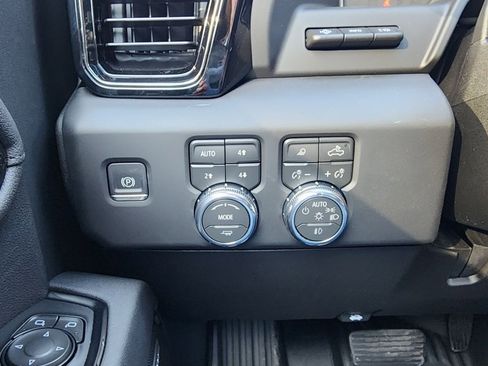 New 2026 GMC Sierra 2500 AT4 w/ AT4 Premium Plus Package image 21