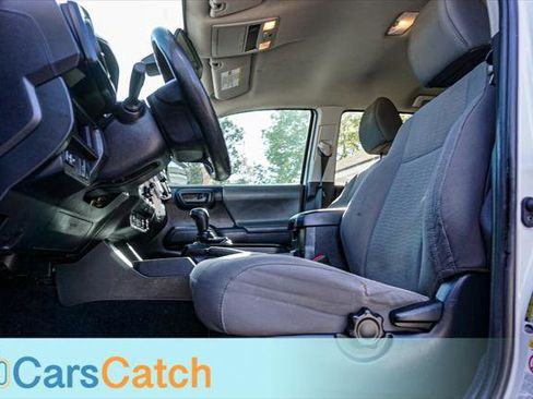 Used 2019 Toyota Tacoma SR w/ SR Convenience Package image 16