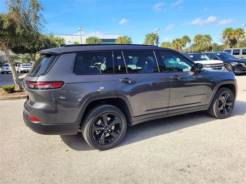 Certified 2024 Jeep Grand Cherokee L Altitude image 13