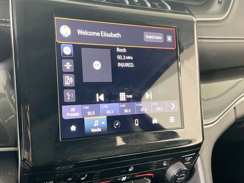 Used 2023 Jeep Grand Cherokee Laredo w/ Luxury Tech Group I AWD/4WD image 14