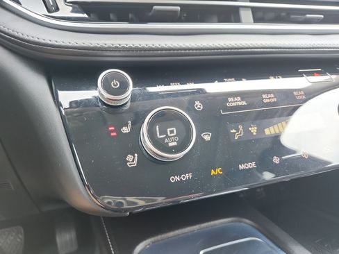 Used 2022 INFINITI QX60 Sensory w/ Cargo Package AWD/4WD image 23