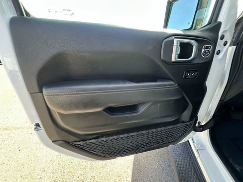 Used 2023 Jeep Wrangler Unlimited Sahara w/ Cold Weather Group image 21