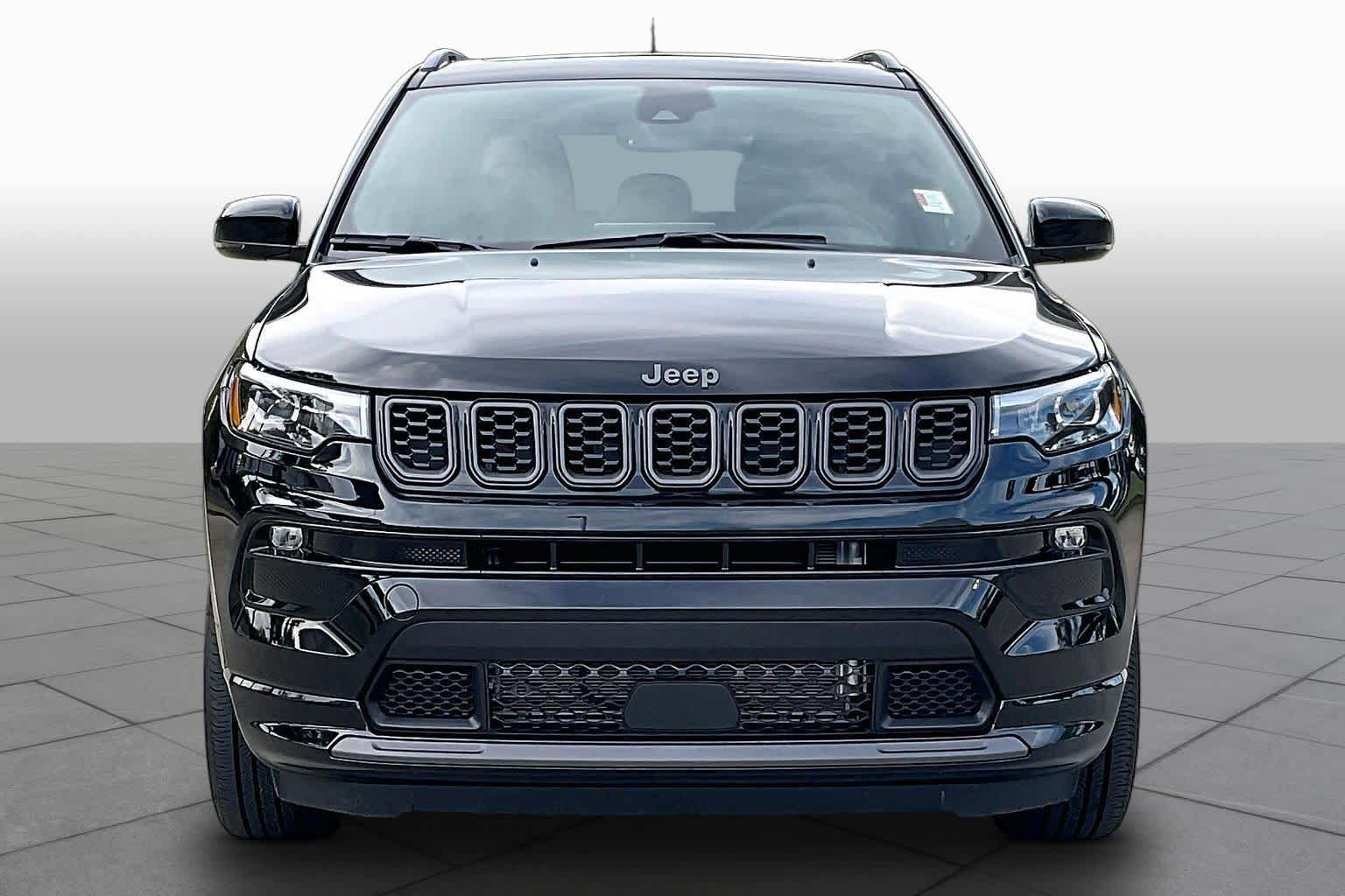 Used 2025 Jeep Compass Limited w/ High Altitude Package AWD/4WD image 4
