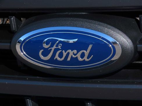 Certified 2021 Ford F150 Lariat w/ Equipment Group 502A High image 11