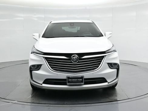 Used 2022 Buick Enclave Essence image 25