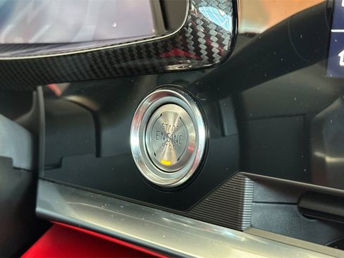 Used 2022 Chevrolet Corvette Stingray w/ Z51 Performance Package image 16