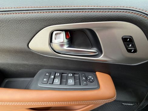 New 2026 Chrysler Pacifica Pinnacle FWD image 15