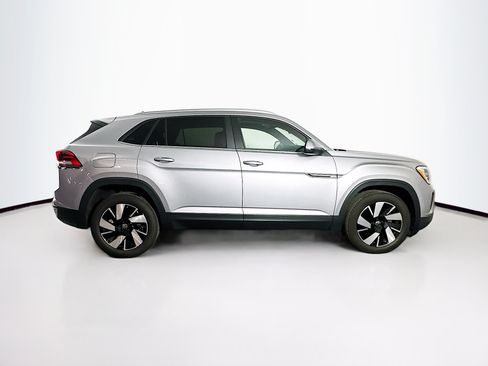 Used 2025 Volkswagen Atlas Cross Sport SE FWD image 10