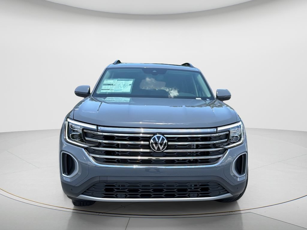 New 2026 Volkswagen Atlas SE FWD image 2
