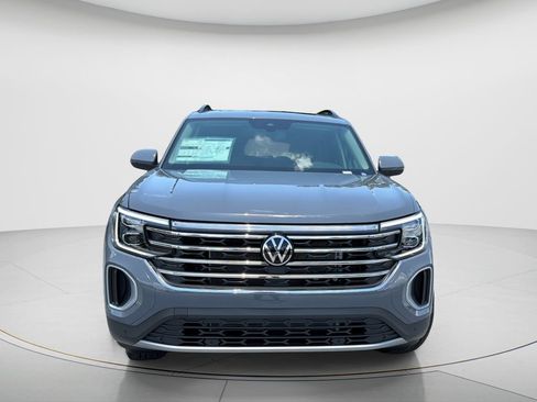New 2026 Volkswagen Atlas SE FWD image 2
