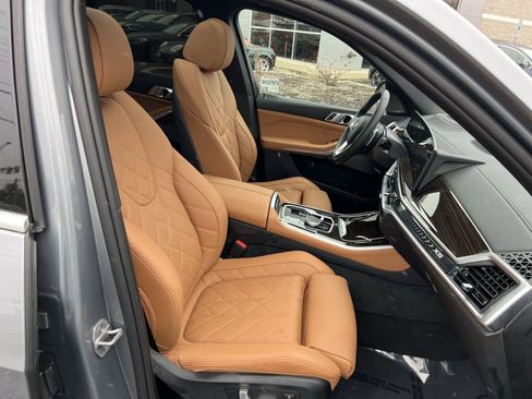 Used 2025 BMW X5 xDrive40i w/ Premium Package image 27