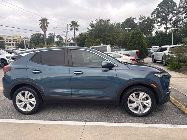 Used 2024 Buick Encore GX Preferred w/ Comfort Package FWD image 5