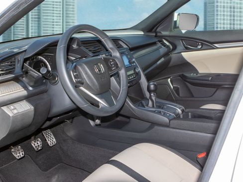 Used 2018 Honda Civic Sport image 14