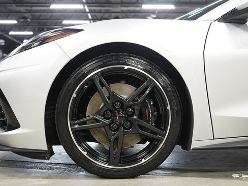Used 2020 Chevrolet Corvette Stingray Coupe w/ Z51 Performance Package RWD image 25