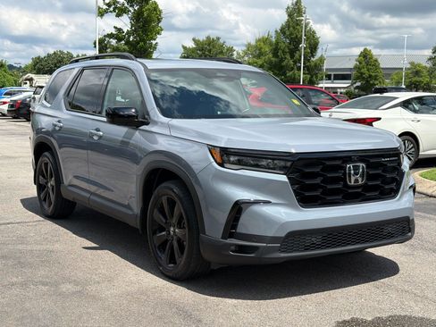 Used 2025 Honda Pilot Black Edition image 7