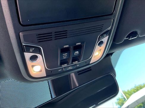 Used 2022 Honda Ridgeline Black Edition image 32