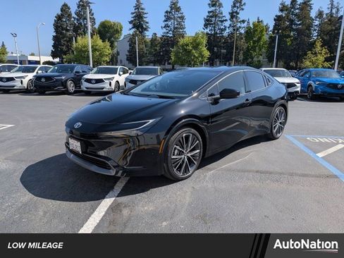Used 2026 Toyota Prius XLE FWD image 1