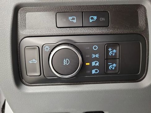 Used 2024 Ford F250 XLT w/ FX4 Off-Road Package AWD/4WD image 22