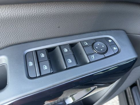 New 2026 Nissan Pathfinder SV AWD/4WD image 12