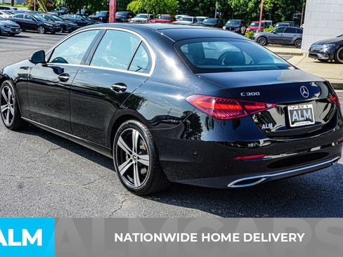 Used 2025 Mercedes-Benz C 300 Sedan image 4