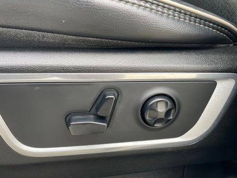 Used 2020 RAM 1500 Laramie image 24