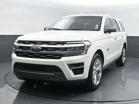 Used 2023 Ford Expedition King Ranch image 3