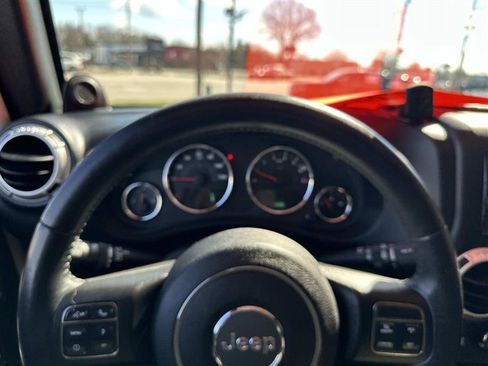 Used 2013 Jeep Wrangler Sahara w/ Connectivity Group image 15