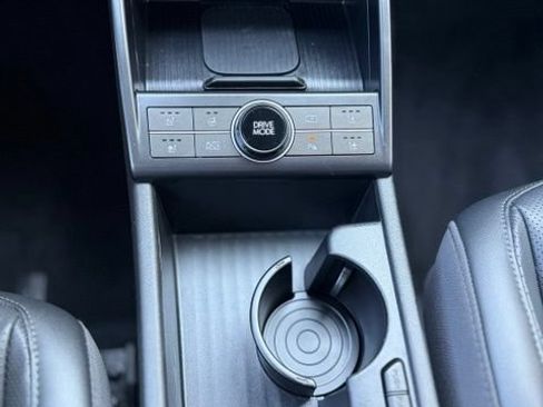 Used 2025 Hyundai Kona Limited FWD image 16