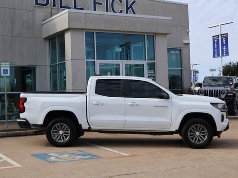 Used 2024 Chevrolet Colorado LT w/ LT Convenience Package image 2