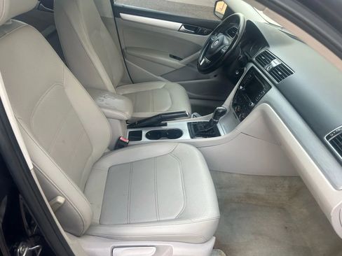 Used 2013 Volkswagen Passat TDI SE image 15