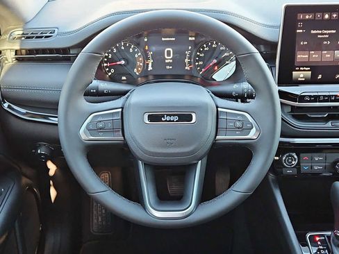 New 2026 Jeep Compass Latitude image 22