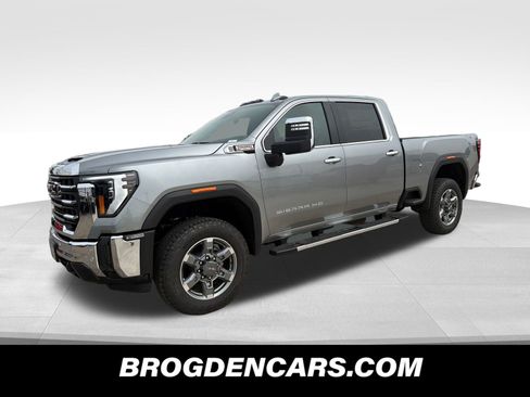 New 2026 GMC Sierra 3500 SLT w/ SLT Premium Package AWD/4WD image 4