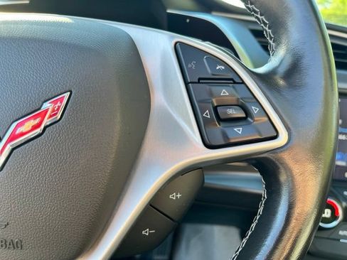 Used 2017 Chevrolet Corvette Stingray Coupe w/ 1LT RWD image 40