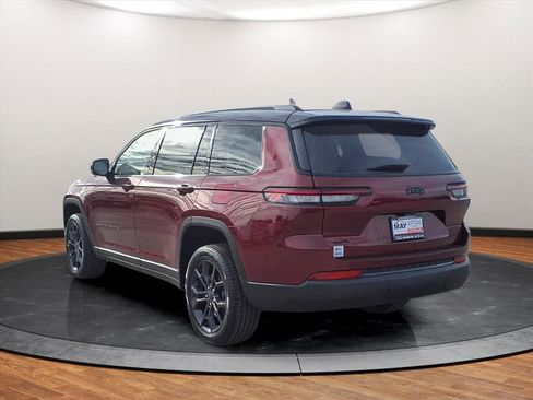 New 2025 Jeep Grand Cherokee L Limited image 13