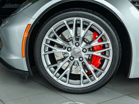 Used 2016 Chevrolet Corvette Z06 w/ Battery Protection Package RWD image 12