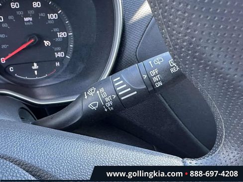 Used 2021 Chevrolet TrailBlazer LS FWD image 28