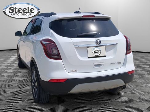 Used 2022 Buick Encore Preferred AWD/4WD image 2