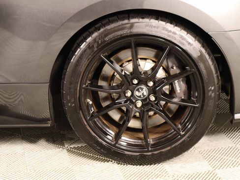 Used 2020 Ford Mustang Shelby GT350 w/ Technology Package image 18