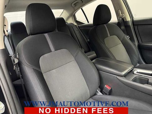 Used 2024 Nissan Sentra SV FWD image 20