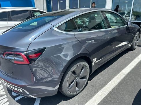Used 2020 Tesla Model 3 Standard Range RWD image 4